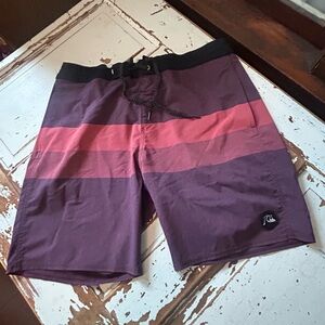 QUIKSILVER MENS BOARDSHORTS SWIMTRUNKS SIZE 34